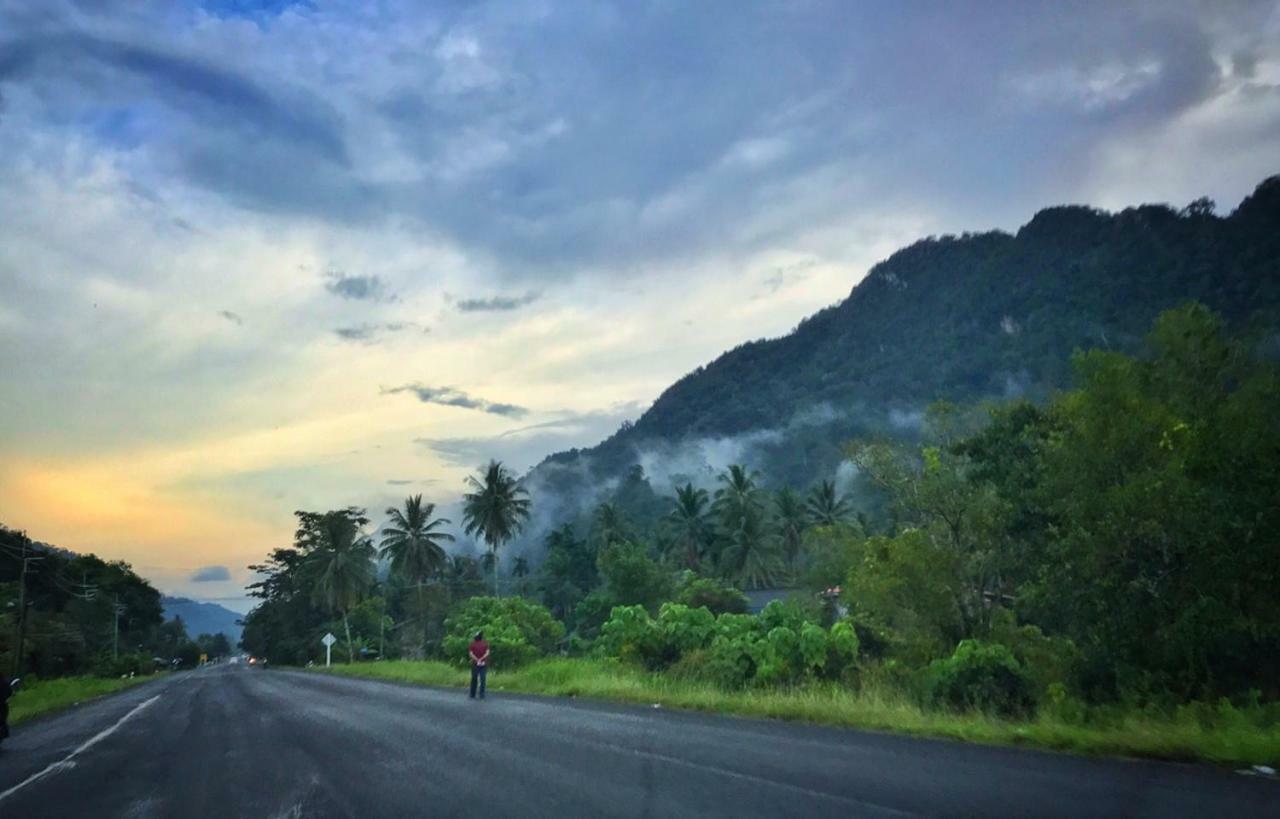 Baan Suan Tondin Hotel Satun Luaran gambar